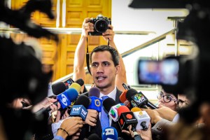 Guaidó reitera a Maduro: El mundo lo sabe, eres ilegítimo y usurpador del poder