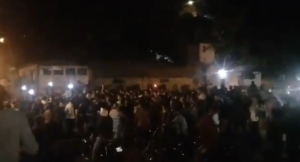Con alegría y sin miedo: Varguenses le tocaron la samba a Maduro (video)