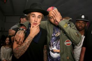 Justin Bieber defendió a Chris Brown tras acusación de abuso sexual