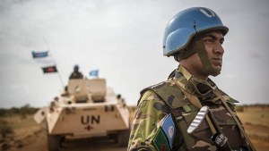Diez cascos azules muertos y 25 heridos en ataque en Mali