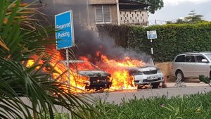 Explosión y tiroteo en un complejo hotelero de la capital de Kenia (Video)
