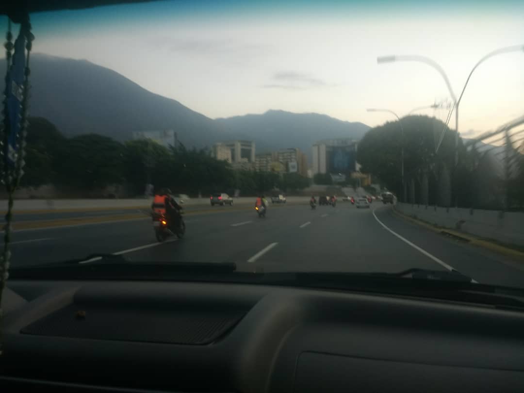 Fuerzas represivas del régimen comenzaron a desplegarse por toda Caracas #10Ene