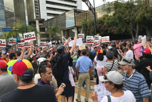 #TodosTenemosRazones: Así se desarrolla la manifestación en Parque Cristal en apoyo a la AN (Fotos) #30Ene