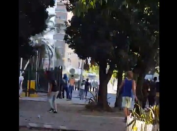 Manifestantes se enfrentan a represión de la GNB en Maracay (Video)