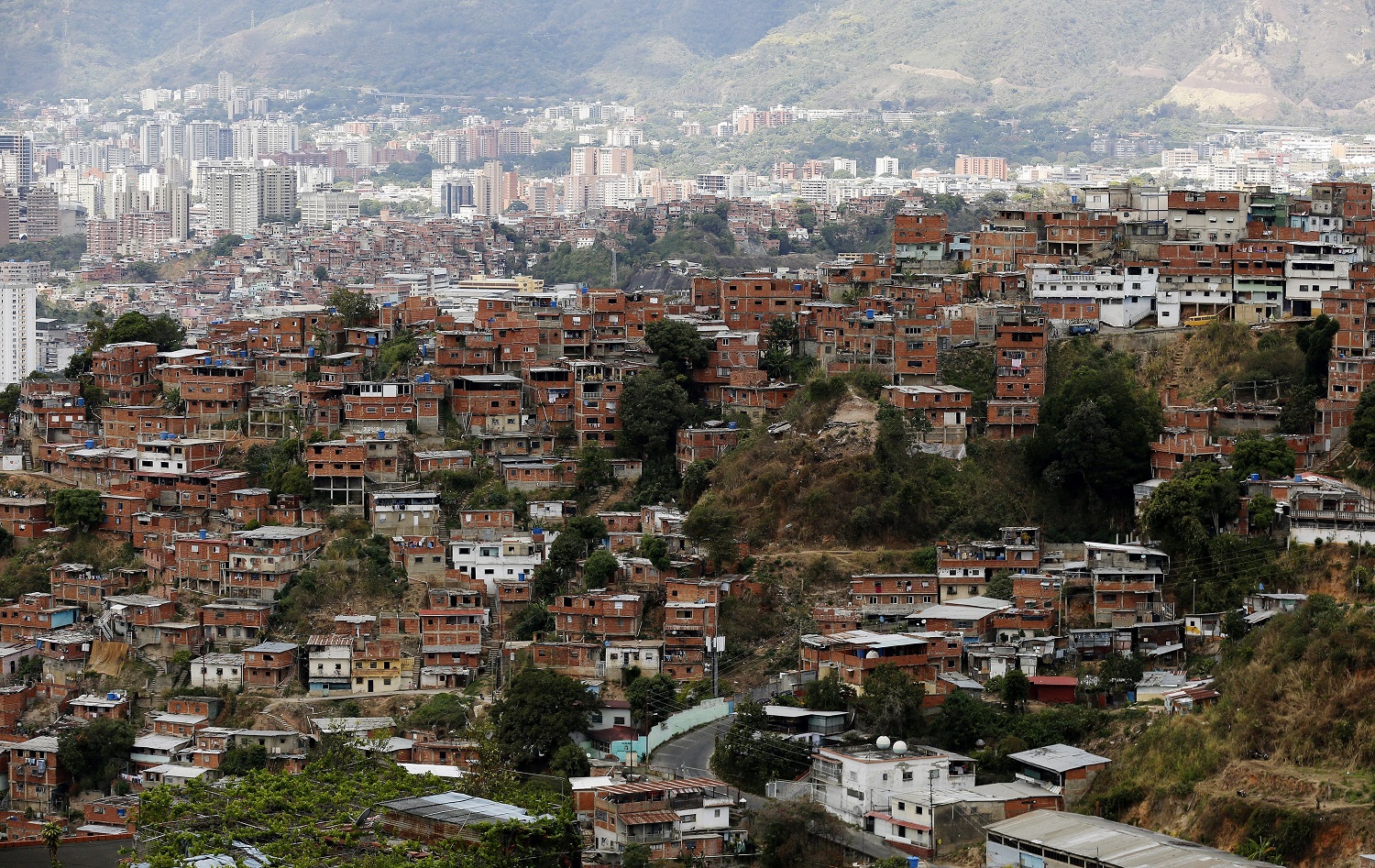 A espaldas de la política, la miseria no para de desangrar Venezuela (Fotos)