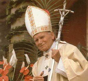 Clero polaco promueve desagravio frente a acusaciones contra Juan Pablo II