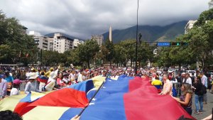 La Plaza Altamira se abarrotó de gente durante la parada #30Ene (video)