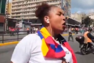 Arrancó la primera y en pleno centro de Caracas: Grita al mundo su indignación ante usurpación de Maduro (VIDEO)