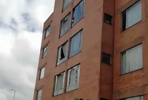 Así quedaron las viviendas alrededor de la Escuela de Policía en Bogotá (video)