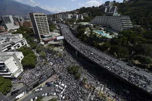 ¿Fake news? ¡No, hope news! Caracas bulle ante el resquebrajamiento del brazo militar de Maduro