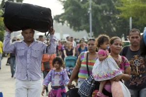 EEUU envía alimentos y medicinas a la frontera con Venezuela ignorando a Maduro y militares