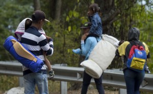 Acnur: Más de 500 personas dejan a diario Venezuela pese al cierre de las fronteras