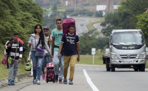 Solicitudes de asilo de venezolanos ascienden a 414.000, según Acnur