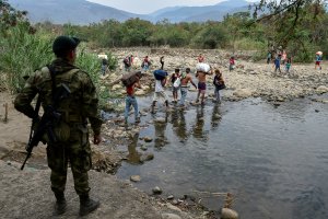 Venezolanos en Colombia viven drama e incertidumbre tras cierre de frontera