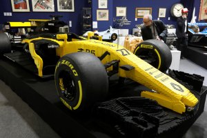 ¡Espectacular! Subastan un fantástico auto de Fórmula Uno hecho con piezas de Lego (Fotos)