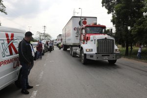 EN IMÁGENES: Primeros camiones con ayuda humanitaria llegan al centro de acopio en Cúcuta este #7Ene