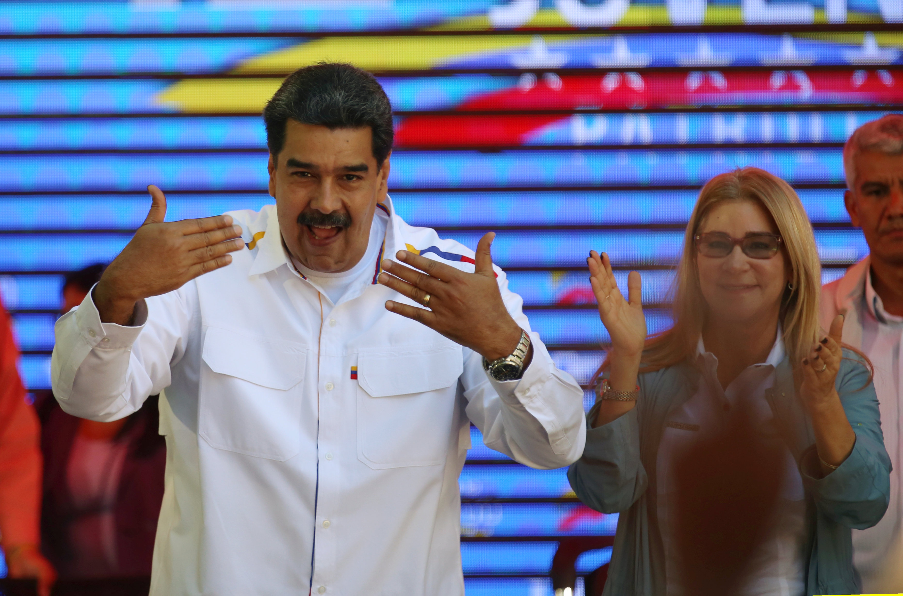 Empresa que fabrica kit de “higiene” con cara de Maduro y Cilia solo tiene cuatro empleados