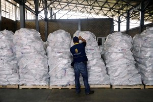 Colombia recibe más ayuda para Venezuela, mientras se esperan detalles de su distribución