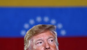 Análisis pertinente: Por qué Donald Trump aceptó la vía diplomática y por ahora posterga la intervención