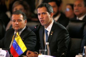 Guaidó condena la detención de equipo de Univisión por el régimen de Maduro