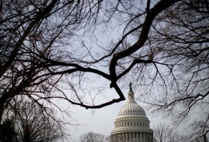La Casa Blanca y el Senado pactan el mayor plan de rescate económico de la historia de EEUU