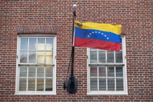 Respuestas a inquietudes sobre la Salida Obligatoria Diferida, aprobada para venezolanos en EEUU