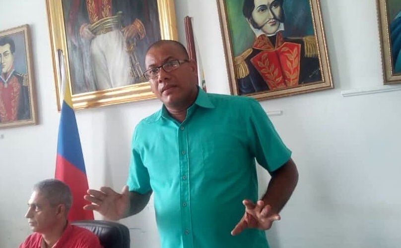 El programa “La Voz Nivaldina” sale del aire por ordenes del alcalde José Luis Villarroel