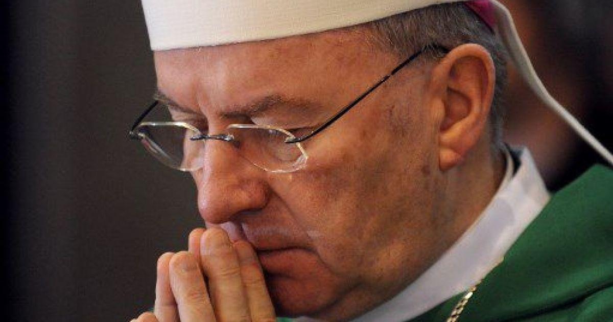 Vaticano levantó inmunidad del nuncio en Francia, acusado de agresión sexual