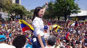 María Corina: Maduro no acepta la ayuda porque la crisis humanitaria la provocó él