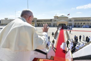 El Papa dice que para mediar en Venezuela tienen que pedirlo “las dos partes”