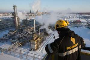 EEUU evalúa imponer restricciones al crudo y productos petroleros rusos