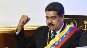 ¡Como debe ser! Canal de televisión presenta a Maduro como el “mandatario usurpador”