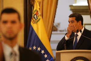 Maduro paga por enviar consignas por Twitter