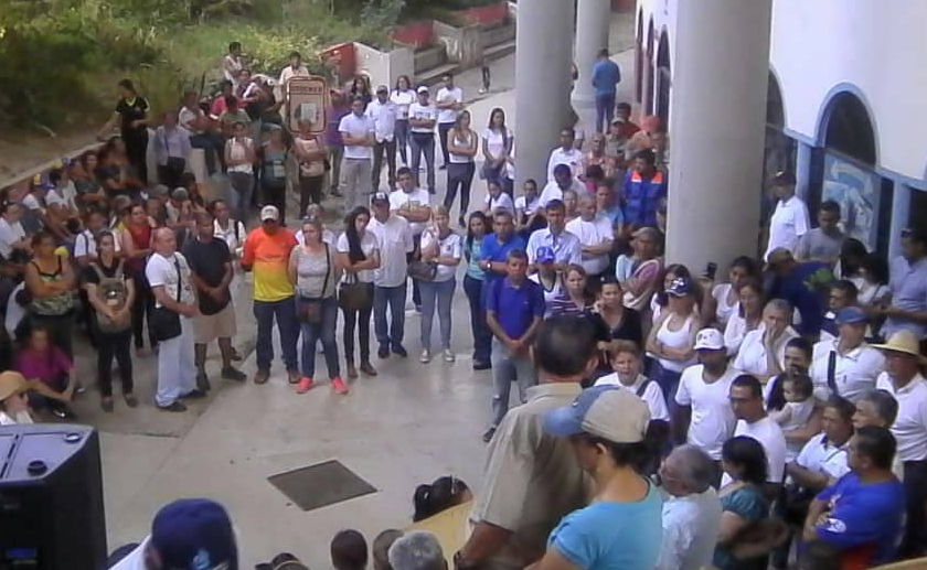 Voluntarios en Mérida se alistan para recibir la ayuda humanitaria (Fotos)