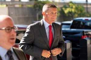 Trump anuncia que indulta a su exasesor Michael Flynn