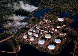 Ataque a oleoducto colombiano Caño Limón-Coveñas provoca derrame de crudo