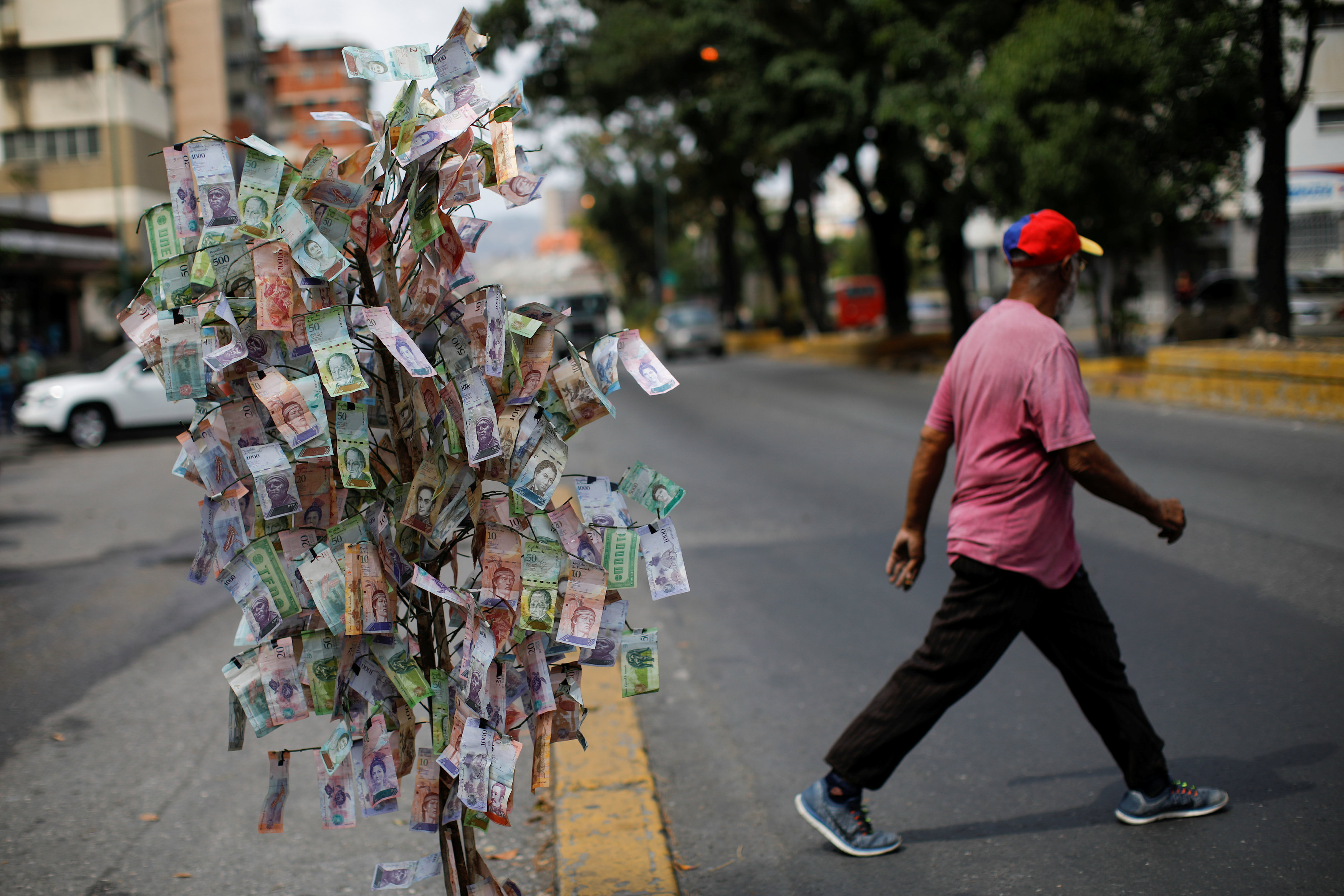 Venezuela necesitará hasta 70 mil millones de dólares para salir del caos causado por el chavismo
