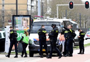 Autor del tiroteo de Utrecht está en fuga