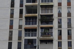 Asdrúbal Oliveros: Precios en el mercado inmobiliario siguen en caída libre