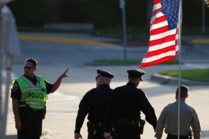 EEUU restringió uso de llaves de estrangulamiento en la policía federal
