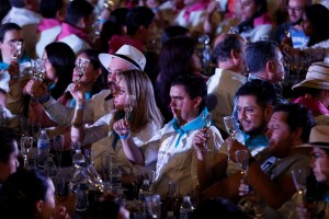México logra el récord Guinness de la cata de tequila más grande del mundo