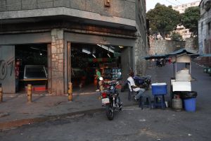 Los venezolanos no “ven luz”: La crisis eléctrica se agudiza #7Jun
