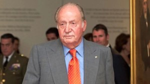 El rey Juan Carlos comunica su decisión de abandonar España