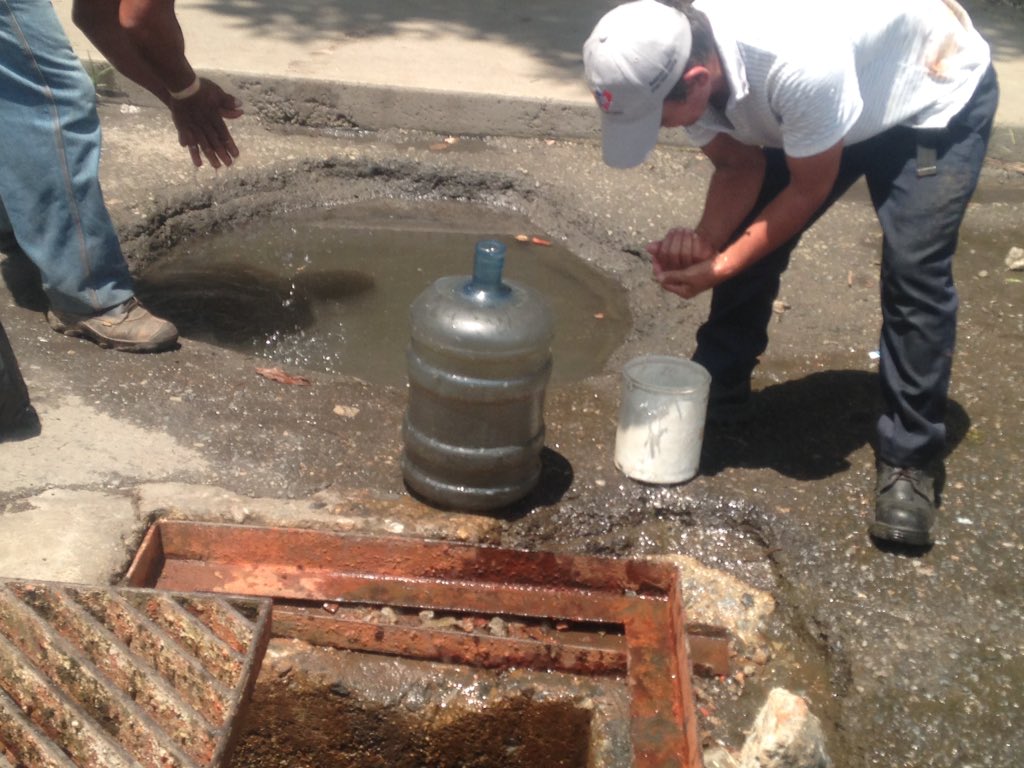 En San Martín también recogen aguas residuales para sobrevivir al mega apagón #11Mar (fotos)