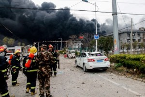 Seis muertos y decenas de heridos por explosión en una planta química en China