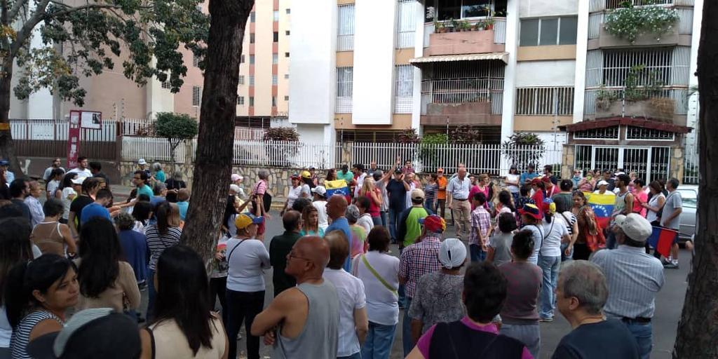 En Montalbán acataron el llamado de Guaidó y salieron a protestar #12Mar (foto y Video)