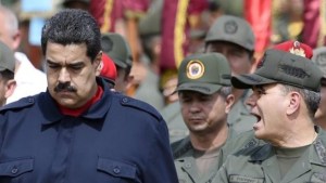 “Padrino López le va a dar la espalda a Maduro”: La predicción del fin del chavismo en Venezuela