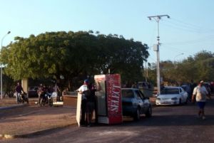 Del Makro de Maracaibo se llevaron todo… hasta las neveras (Fotos+Video)
