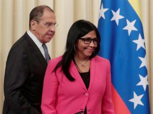 Lavrov no descarta una intervención militar de EEUU en Venezuela