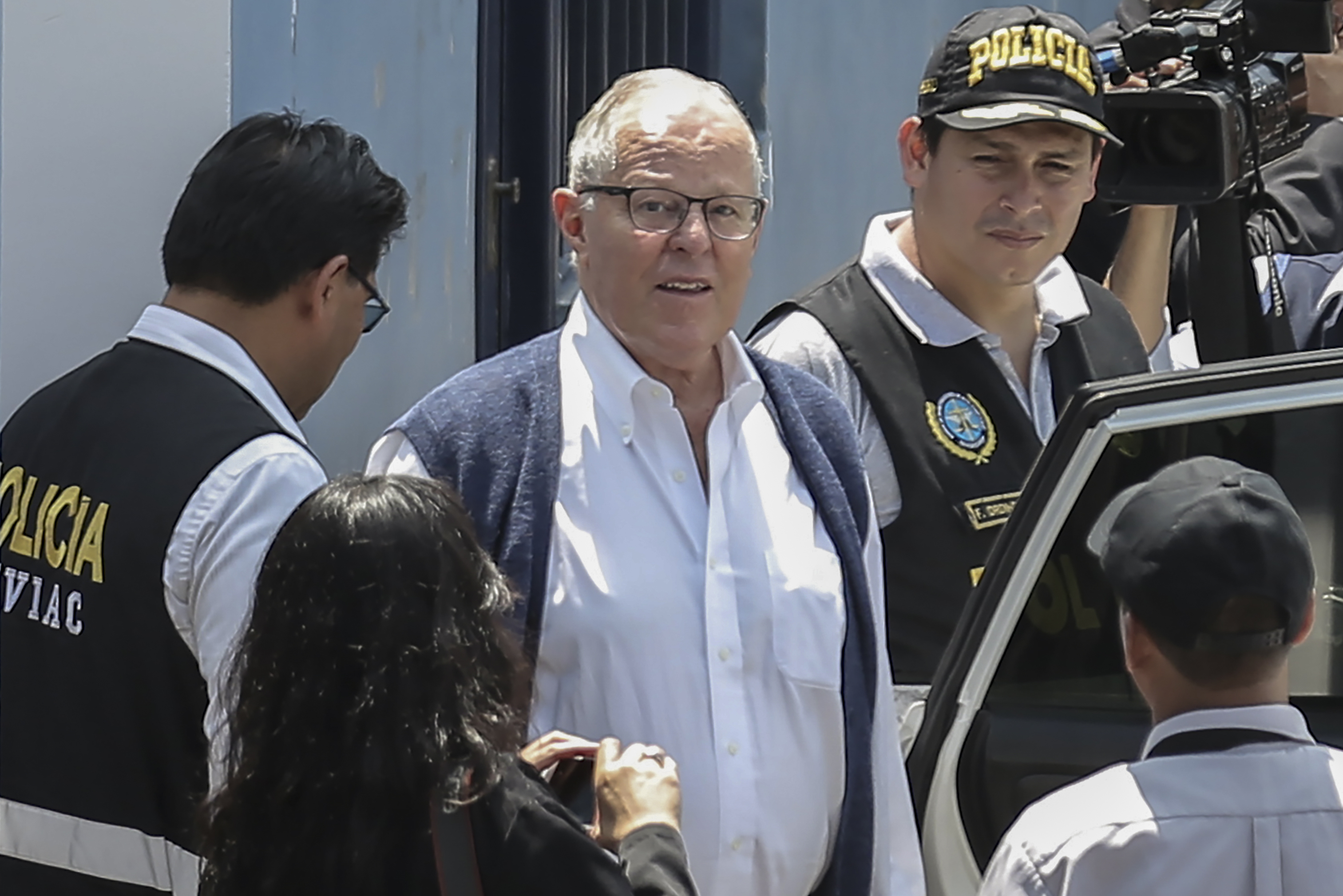 Justicia peruana dicta prisión preventiva para expresidente Kuczynski por caso Odebrecht